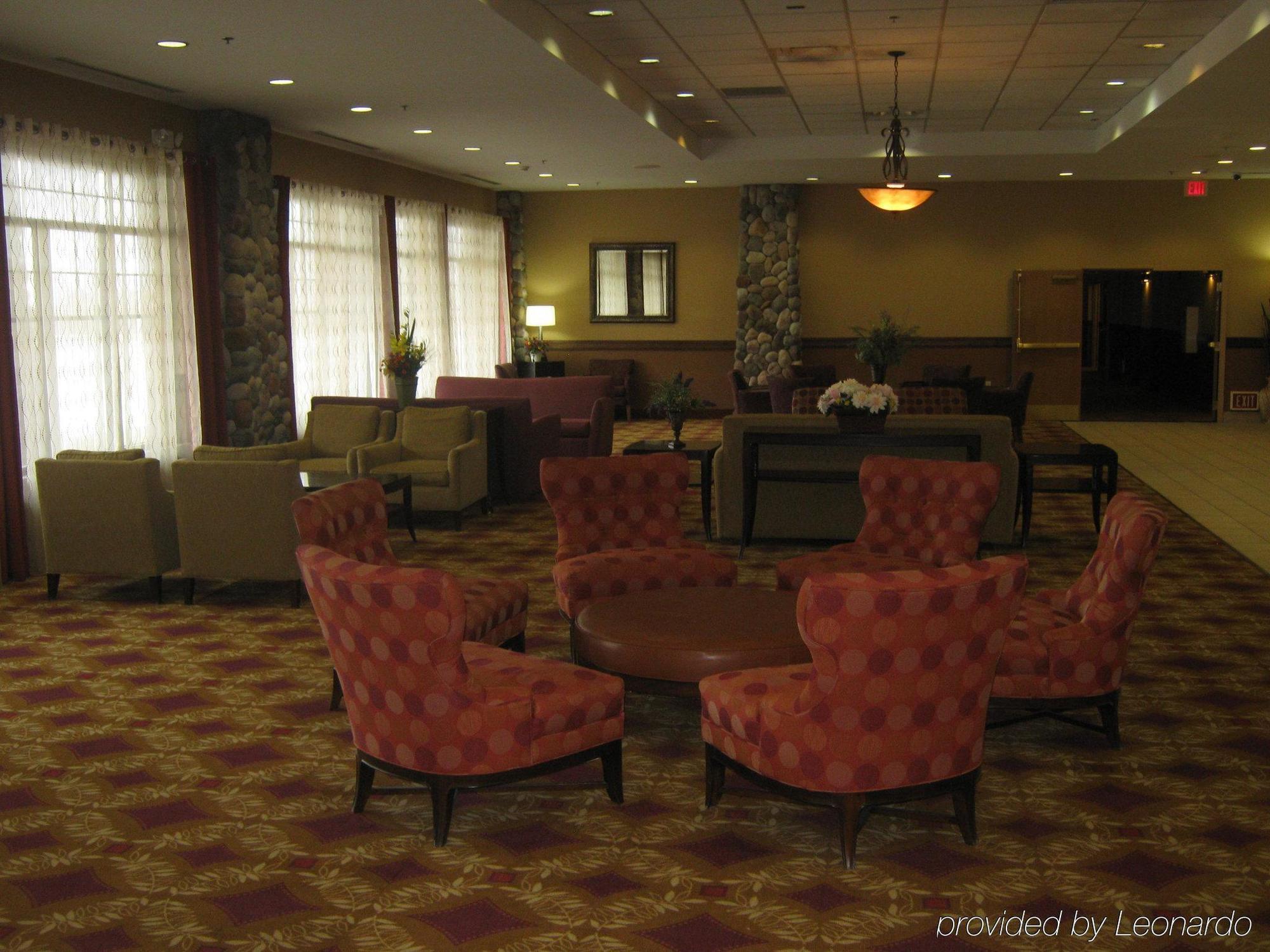 Holiday Inn Hotel & Suites Owatonna Екстериор снимка