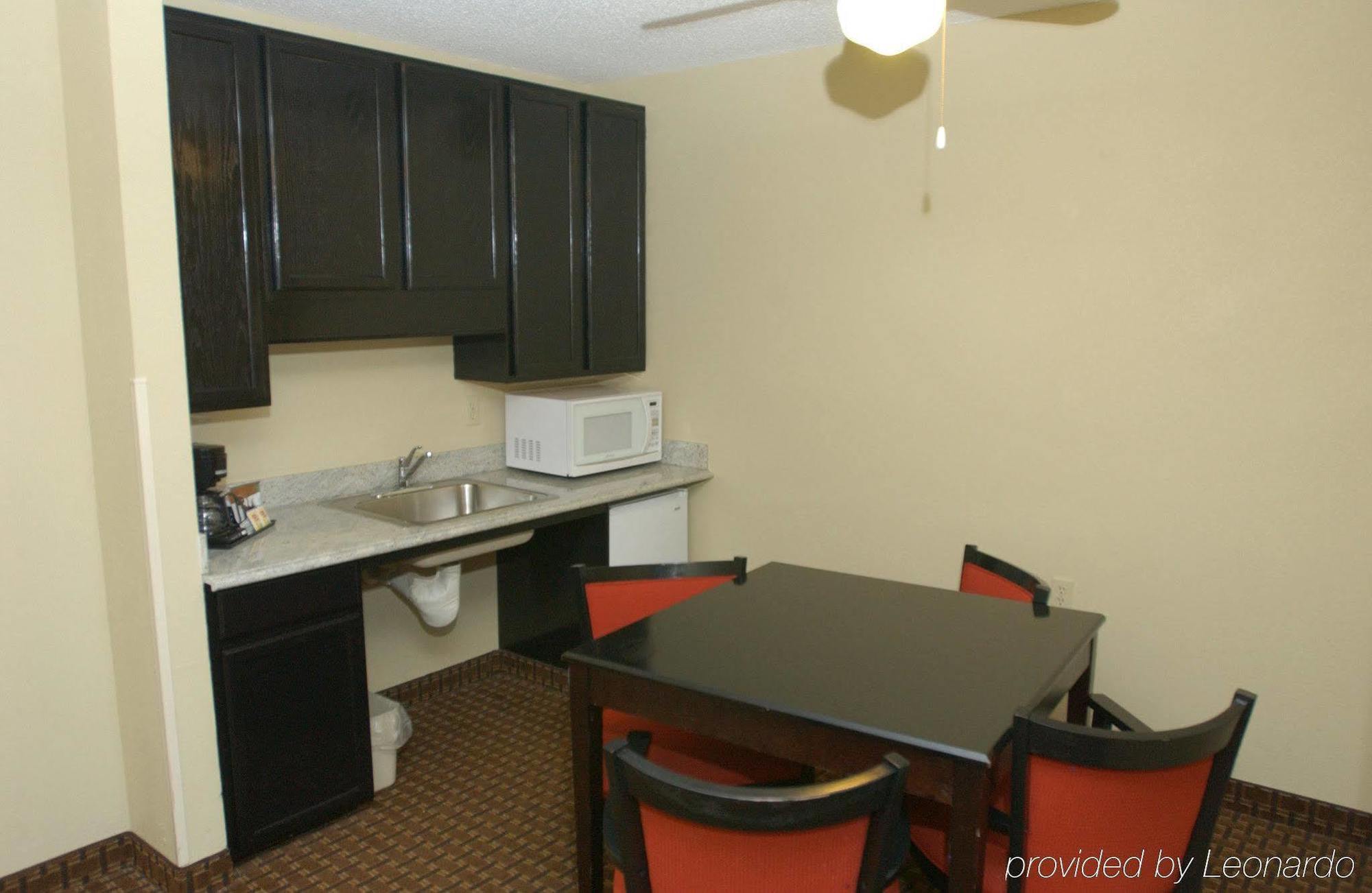 Holiday Inn Hotel & Suites Owatonna Екстериор снимка