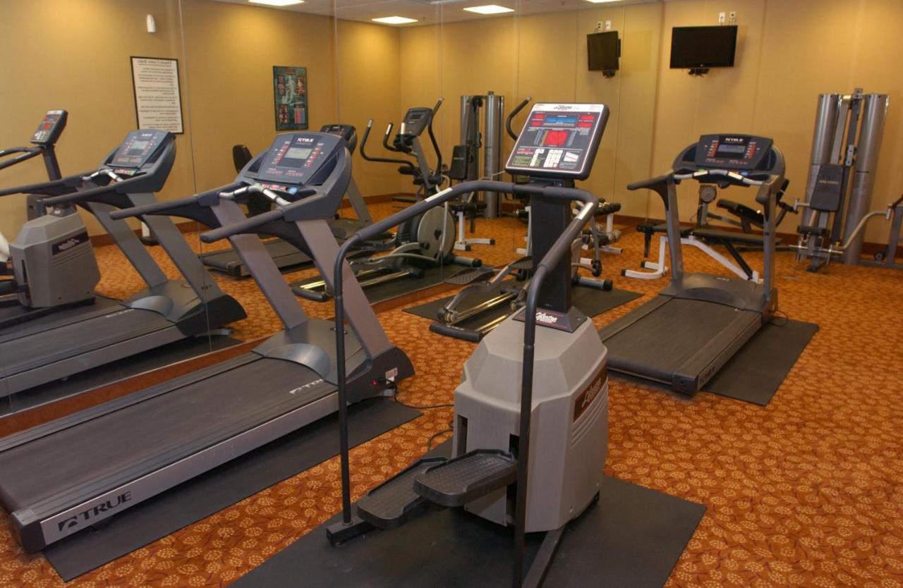 Holiday Inn Hotel & Suites Owatonna Екстериор снимка