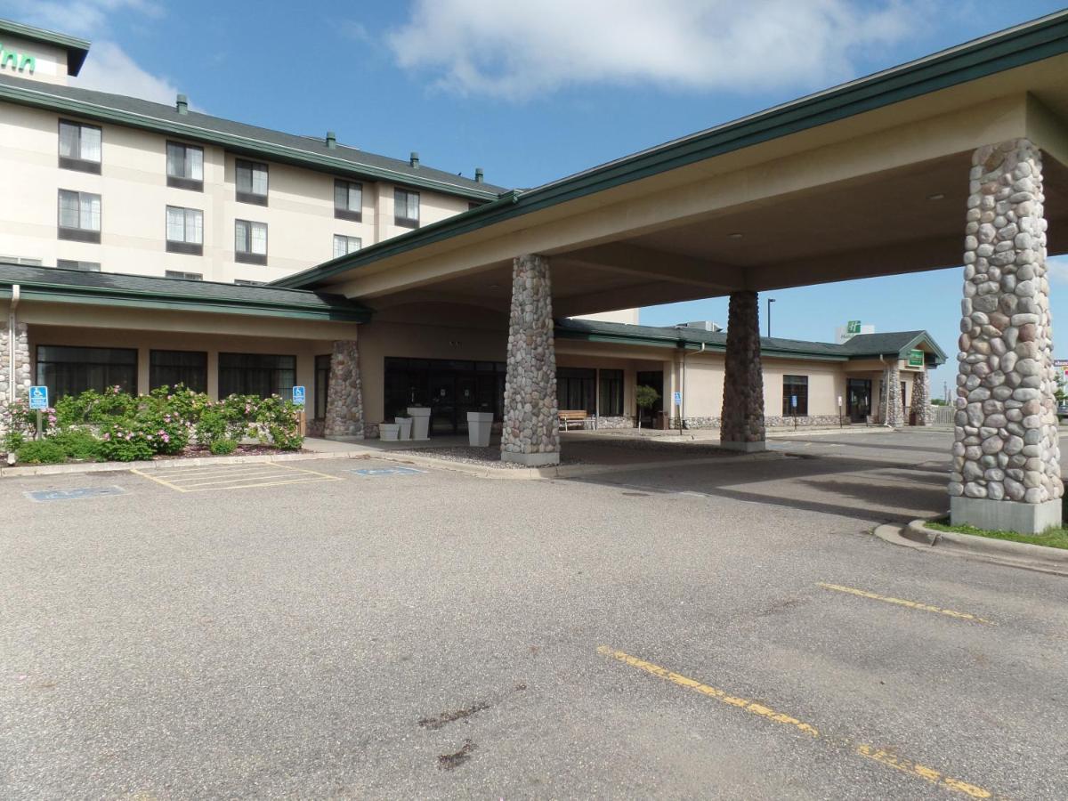 Holiday Inn Hotel & Suites Owatonna Екстериор снимка